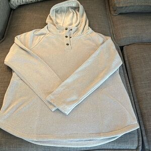 Kyodan hooded sweatshirt with pockets.